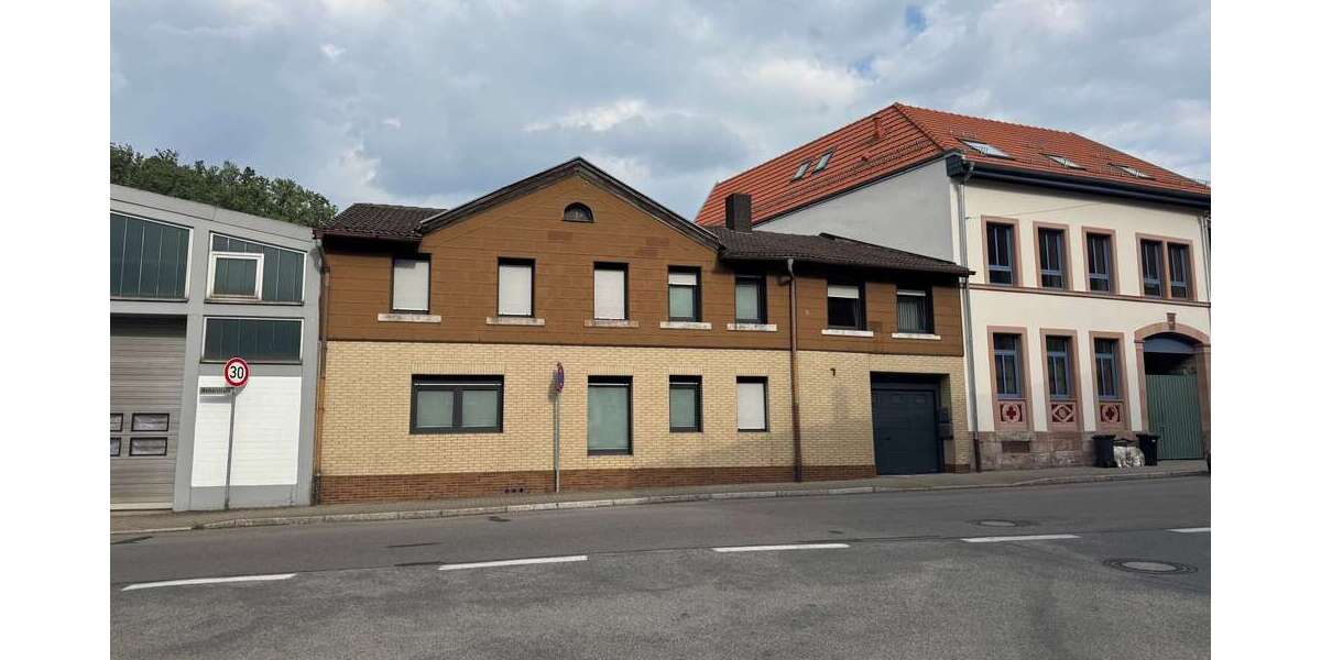 Einfamilienhaus Landstuhl - 8 Zimmer, 270 m&sup2;, 140.000&euro; | Angebot:27248861