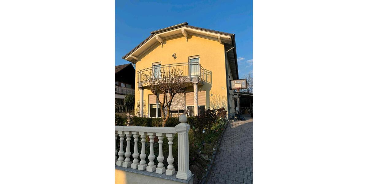 Einfamilienhaus Ramstein-Miesenbach Miesenbach - 1 Zimmer, 190 m&sup2;, 2.600&euro; | Angebot:26101571