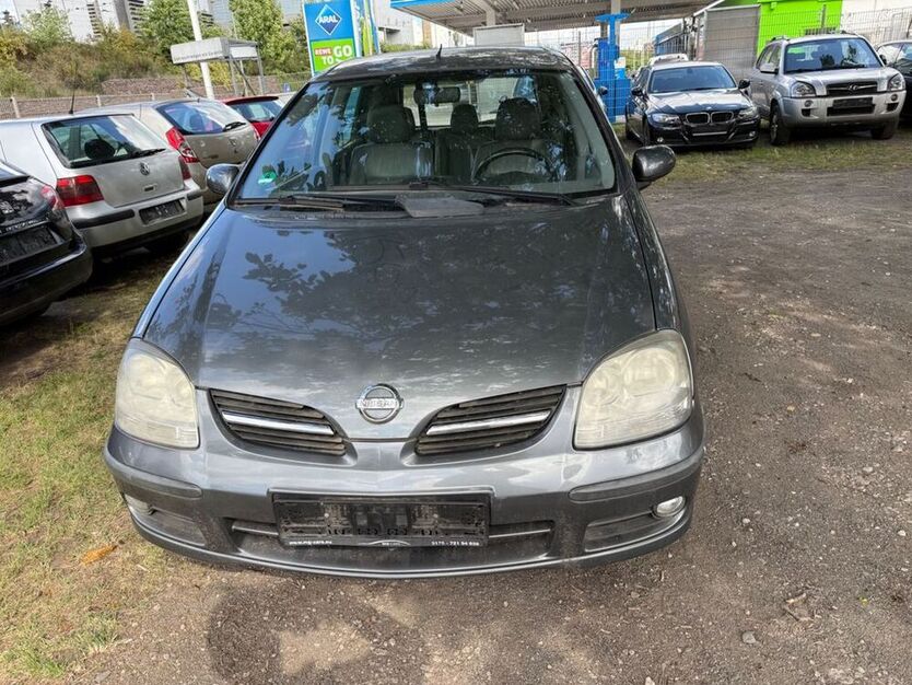 Almera Tino