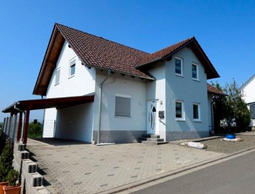 Einfamilienhaus mit Einliegerwohnung, Energieeffizient zimmer