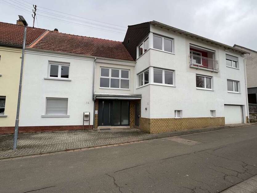 Haus zum Mieten in Fischbach 2.100 € 280 m²