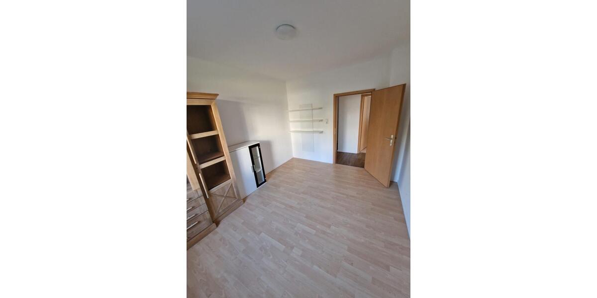 Etagenwohnung Rockenhausen - 3 Zimmer, 98 m&sup2;, 890&euro; | Angebot:27579174