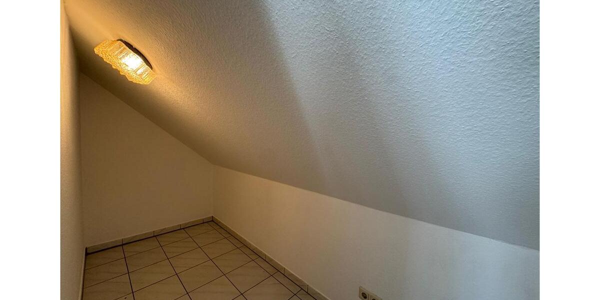 Dachgeschoßwohnung Weilerbach - 3 Zimmer, 115 m&sup2;, 1.200&euro; | Angebot:26067611