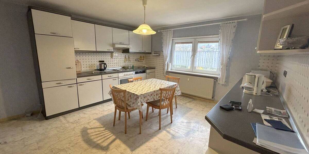 Mehrfamilienhaus, Wohnhaus Thaleischweiler-Fröschen / Thalfröschen Thalfröschen - 6 Zimmer, 219 m&sup2;, 199.000&euro; | Angebot:25684592