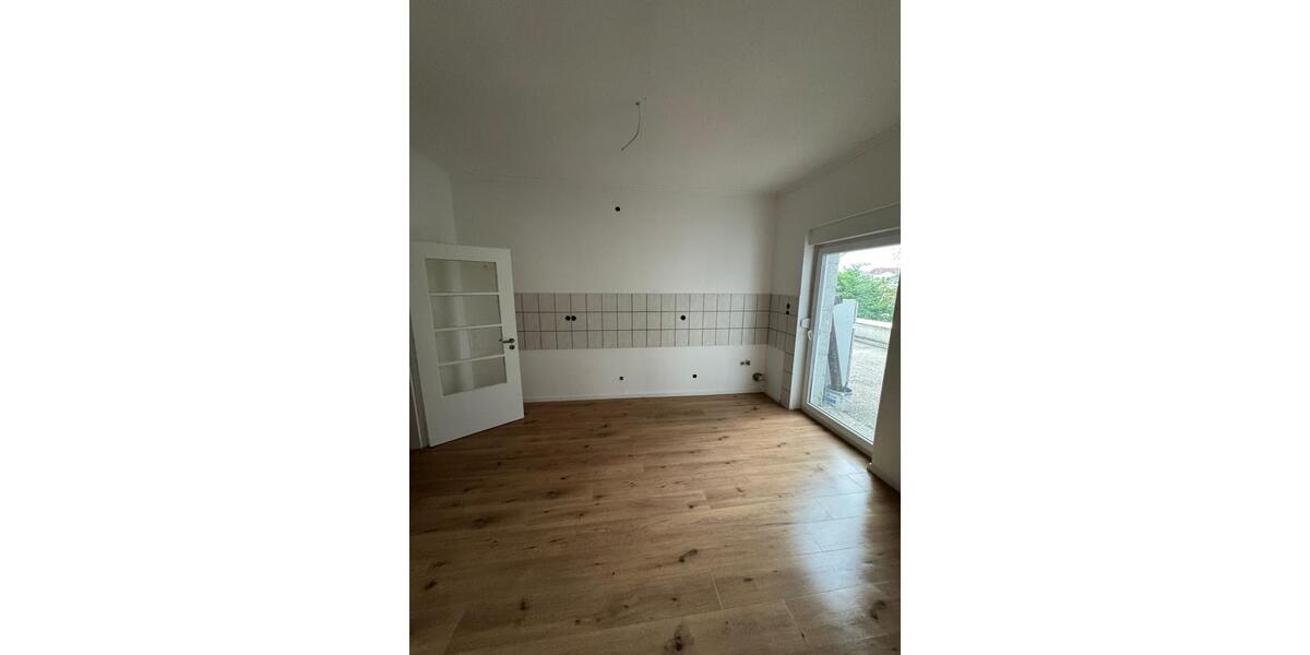 Erdgeschoßwohnung Pirmasens - 3 Zimmer, 67 m&sup2;, 650&euro; | Angebot:26465428