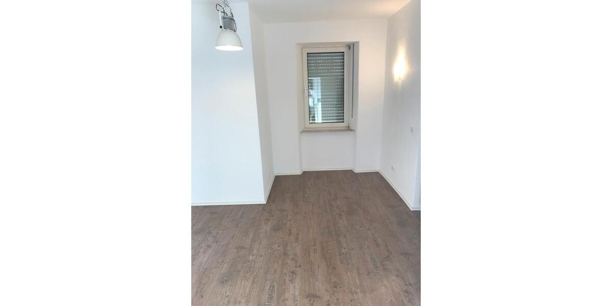 Erdgeschoßwohnung Steinwenden - 5 Zimmer, 128 m&sup2;, 1.250&euro; | Angebot:26356347