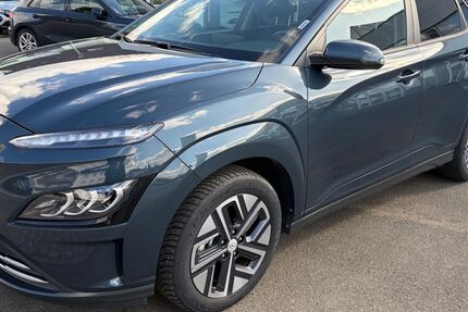 Hyundai KONA 27.000 km 18.775 &euro; Ramstein-Miesenbach 66877