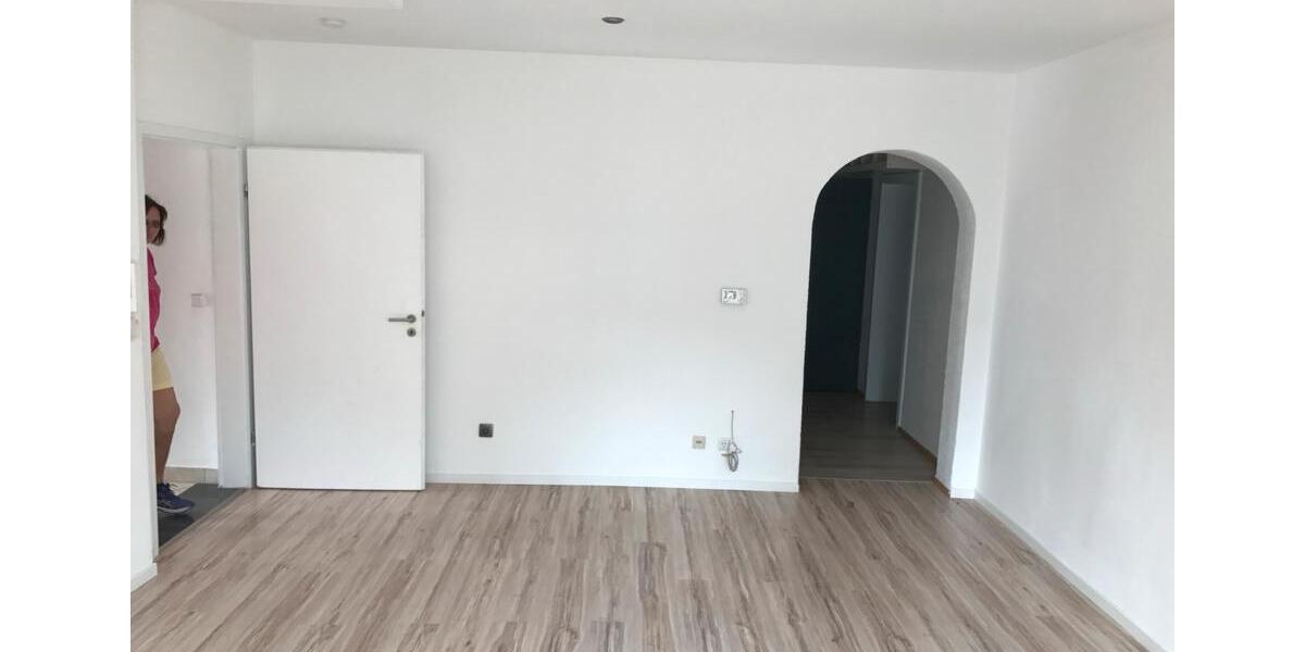 Erdgeschoßwohnung Steinwenden - 5 Zimmer, 128 m&sup2;, 1.250&euro; | Angebot:26356347
