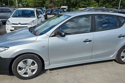 Hyundai i30 98.963 km 4.250 &euro; Lachen-Speyerdorf 67435