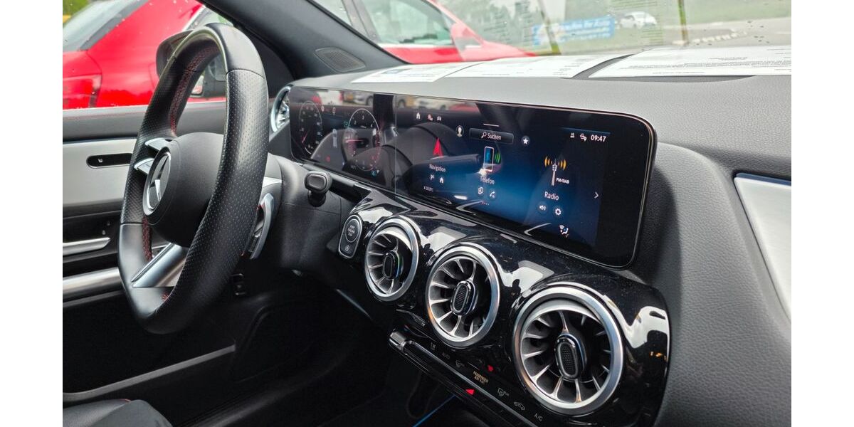 Mercedes-Benz GLA 180 26.000 km 33.900 &euro; CLAUSEN 66978