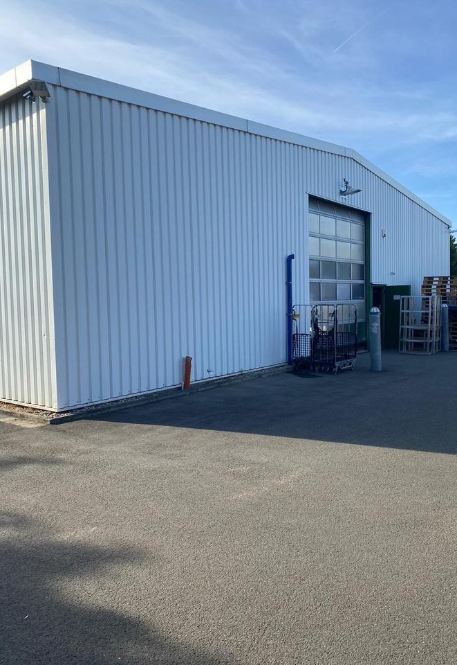 Lagerhalle incl. Hochlager zu vermieten, ca. 600m² Innenfläche