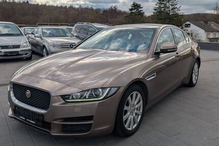 Jaguar XE 189.950 km 7.999 &euro; Eisenberg 67304