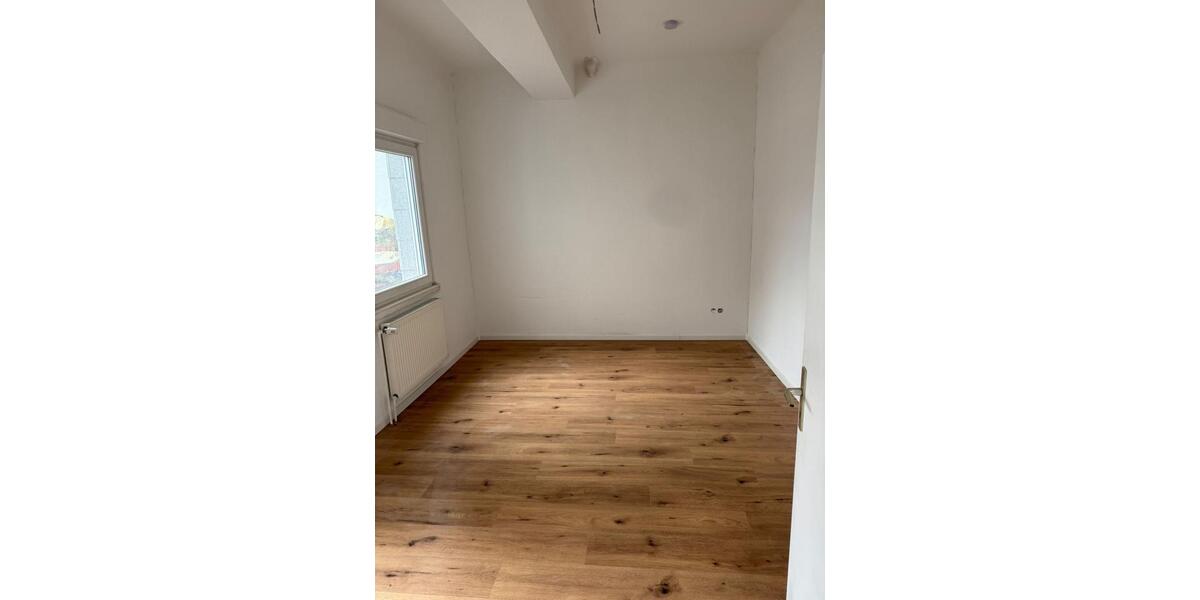 Erdgeschoßwohnung Pirmasens - 3 Zimmer, 67 m&sup2;, 650&euro; | Angebot:26465428