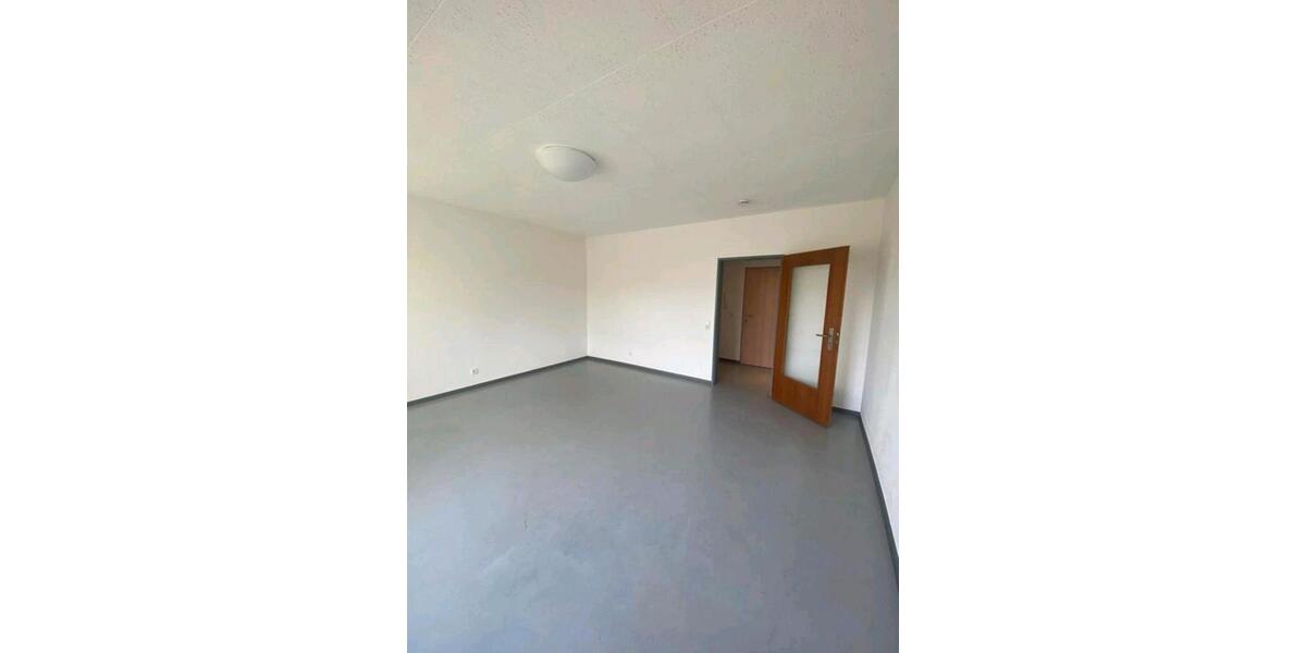 Erdgeschoßwohnung Kaiserslautern - 1 Zimmer, 34 m&sup2;, 430&euro; | Angebot:26034327