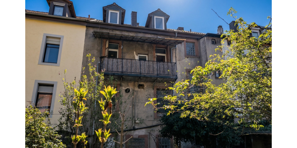 Mehrfamilienhaus, Wohnhaus Kaiserslautern Innenstadt - 9 Zimmer, 202 m&sup2;, 285.000&euro; | Angebot:26309369