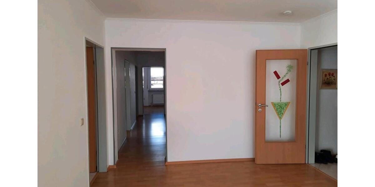 Etagenwohnung Pirmasens - 4 Zimmer, 117 m&sup2;, 800&euro; | Angebot:26626121