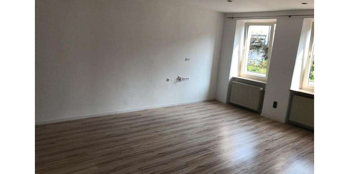 Erdgeschoßwohnung Steinwenden - 5 Zimmer, 128 m&sup2;, 1.250&euro; | Angebot:26356347