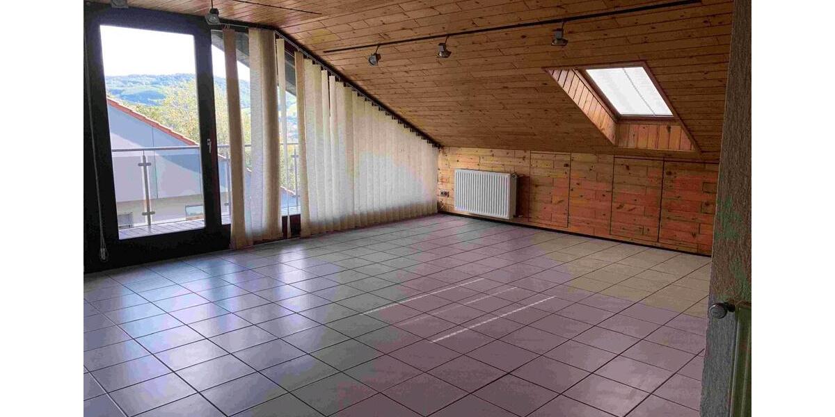 Erdgeschoßwohnung Rockenhausen - 4 Zimmer, 125 m&sup2;, 1.260&euro; | Angebot:25952485