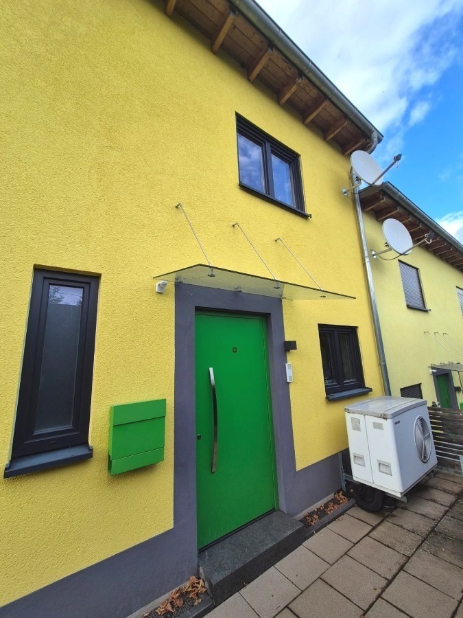Zeitgemäße DHH mit Pultdach, Wärmepumpe & Terrasse – Attraktive Anlagechance in Wartenberg-Rohrbach 4 zimmer