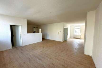 Wohnung zum Kaufen in Pirmasens 115.000 € 71 m²