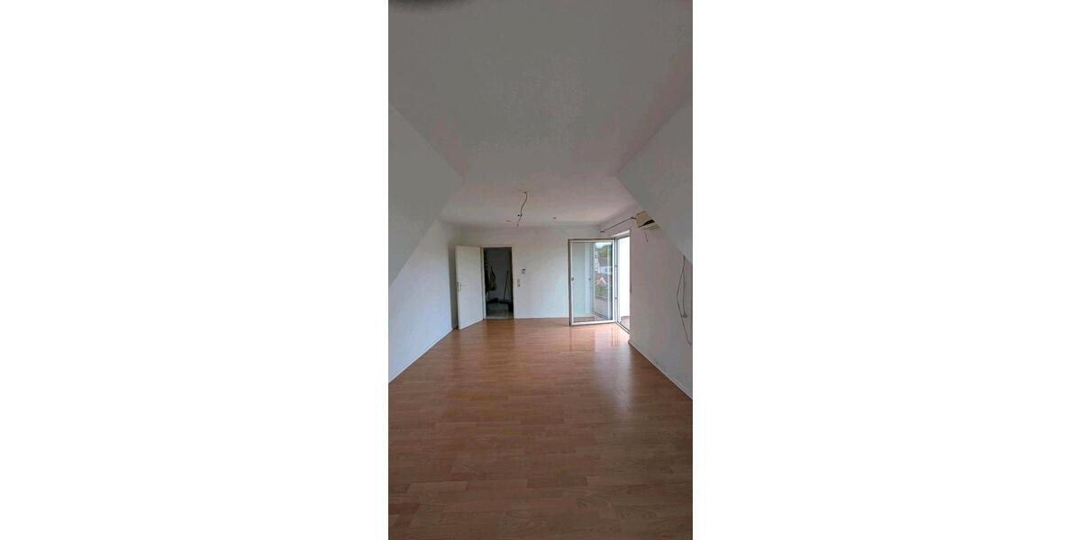 Dachgeschoßwohnung Steinbach am Donnersberg - 3 Zimmer, 72 m&sup2;, 120.000&euro; | Angebot:26644942