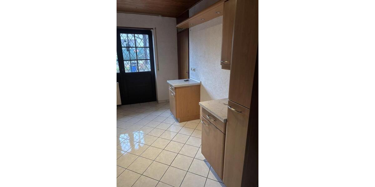 Erdgeschoßwohnung Mehlbach - 4 Zimmer, 161 m&sup2;, 1.300&euro; | Angebot:26300464