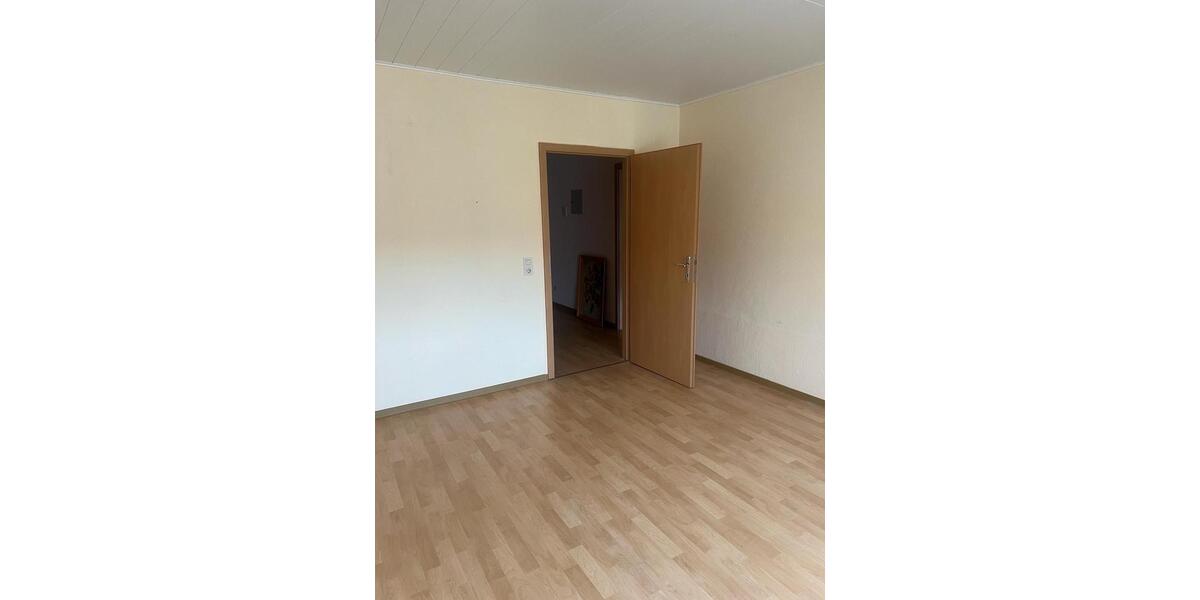 Etagenwohnung Landstuhl - 2 Zimmer, 70 m&sup2;, 140.000&euro; | Angebot:26863947