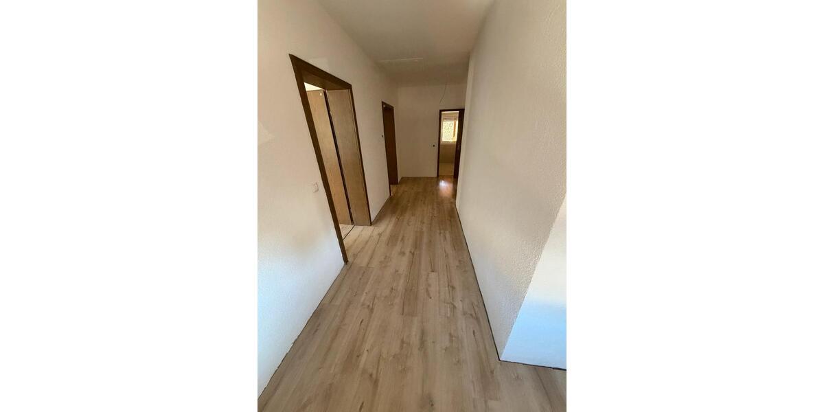 Etagenwohnung Kaiserslautern Engelshof - 3 Zimmer, 80 m&sup2;, 880&euro; | Angebot:26253312