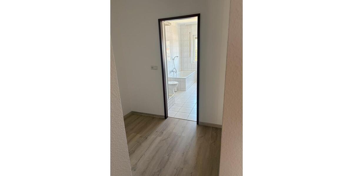 Etagenwohnung Queidersbach - 3 Zimmer, 85 m&sup2;, 600&euro; | Angebot:25892171
