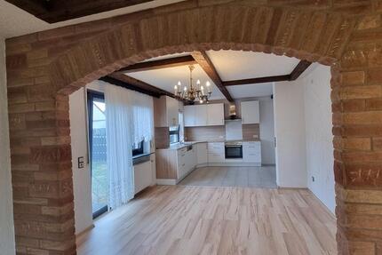 Wohnung Ramstein-Miesenbach Hütschenhausen - 5 Zimmer, 140 m&sup2;, 1.480&euro; | Angebot:23422824