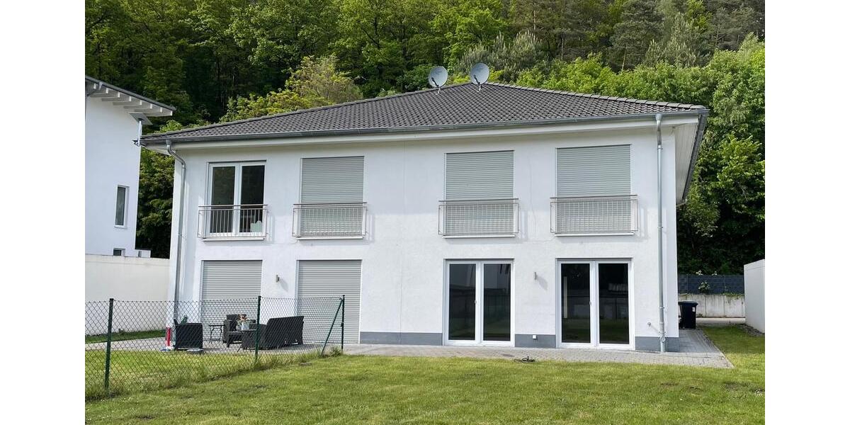Doppelhaushälfte Kaiserslautern - 4 Zimmer, 166 m&sup2;, 2.000&euro; | Angebot:26609449