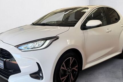 Toyota Yaris 8.489 km 22.729 &euro; Kaiserslautern 67661
