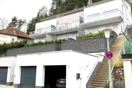 Haus Kaiserslautern Vogelweh - 7 Zimmer, 215 m&sup2;, 2.500&euro; | Angebot:25301346