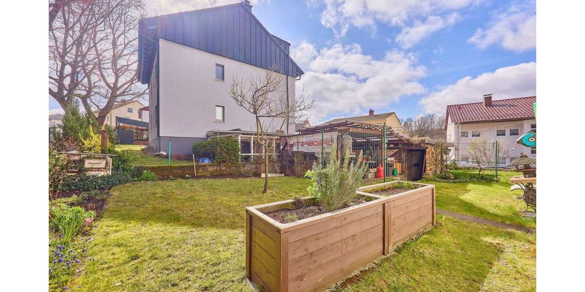 Mehrfamilienhaus, Wohnhaus Kaiserslautern Dansenberg - 9 Zimmer, 231 m&sup2;, 545.000&euro; | Angebot:26189977