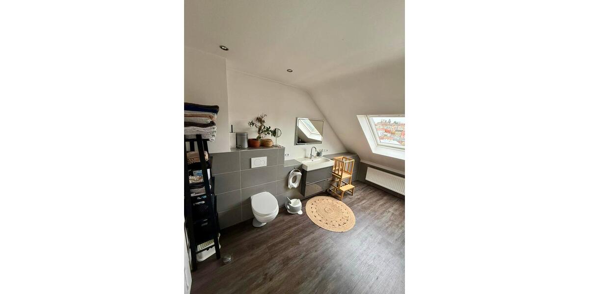 Dachgeschoßwohnung Pirmasens - 3.5 Zimmer, 120 m&sup2;, 850&euro; | Angebot:26459282