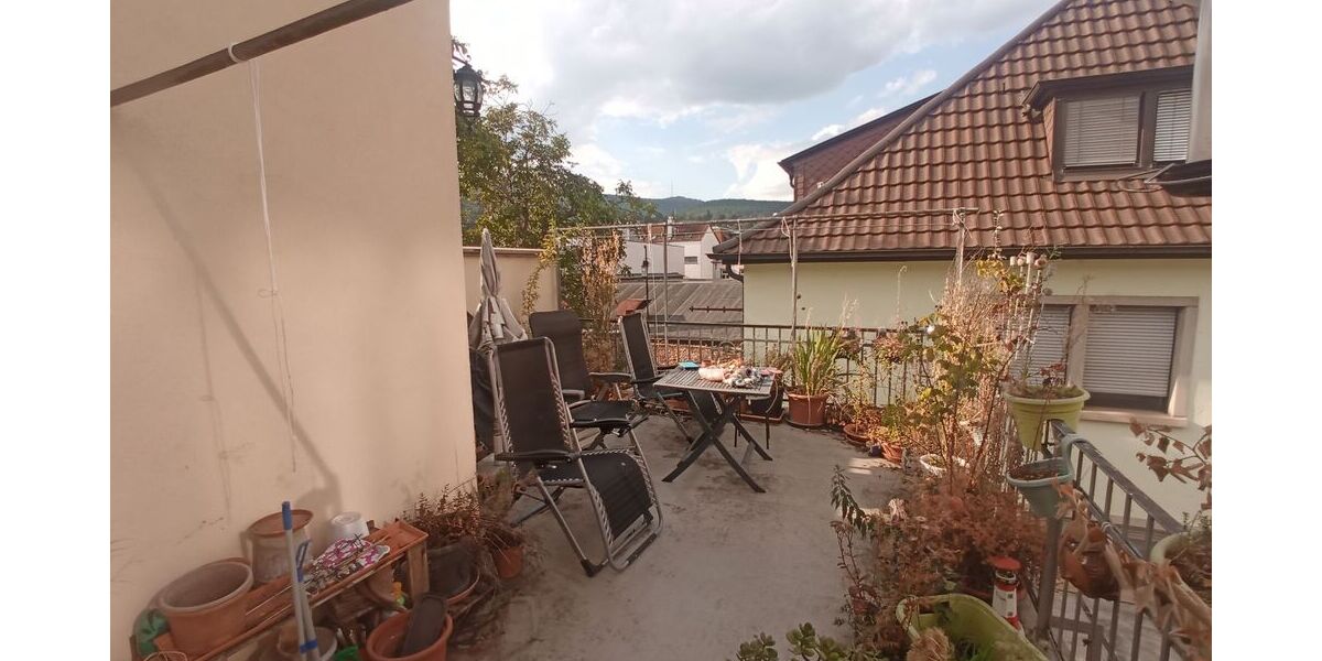 Gehobene Altbauwohnung mit großem Balkon ca. 150qm - Wohnraum oder gewerblichen Nutzung möglich - Appartement Neustadt | Angebot:26634102