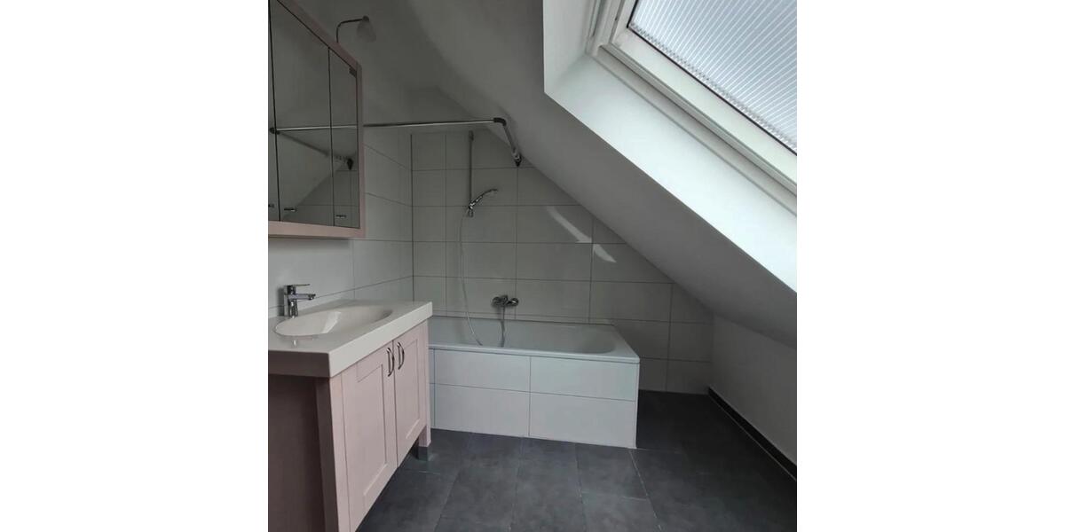 Dachgeschoßwohnung Pirmasens Fehrbach - 3 Zimmer, 70 m&sup2;, 699&euro; | Angebot:27616098