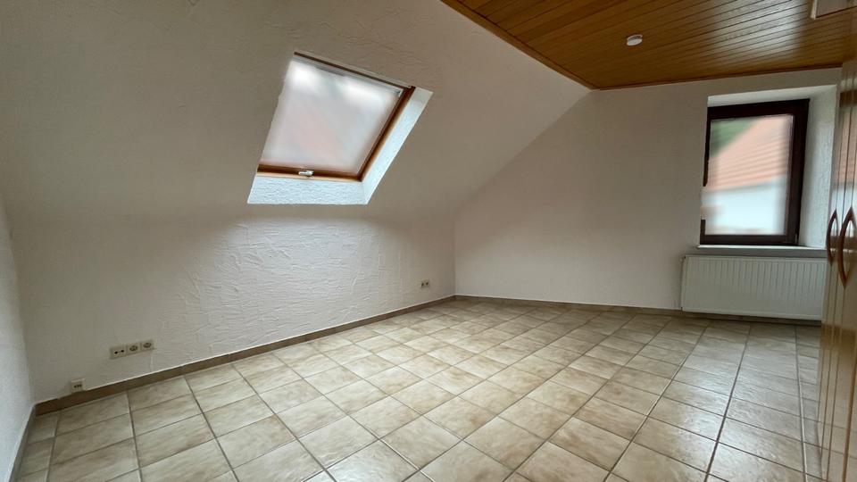 Doppelhaushälfte Bad Dürkheim - 5 Zimmer, 170 m&sup2;, 1.500&euro; | Angebot:25064676