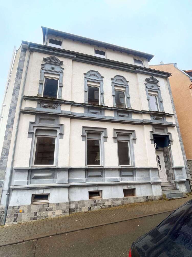 Haus zum Kaufen in Pirmasens 359.000 € 240 m²