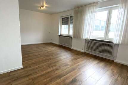 Wohnung zum Mieten in Kaiserslautern 1.190 € 157 m² 7 zimmer