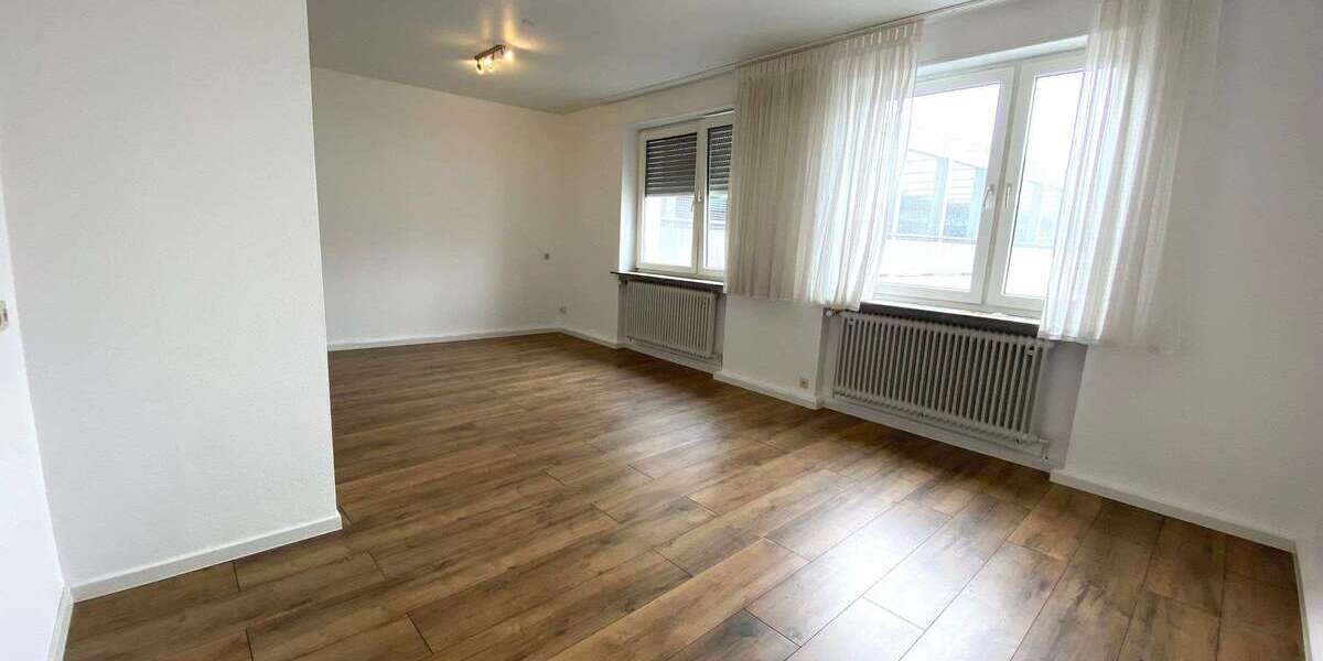 Wohnung zum Mieten in Kaiserslautern 1.190 € 157 m² 7 zimmer