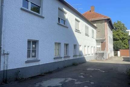 Wohnung zum Kaufen in Pirmasens 189.000 € 264 m² 9 zimmer