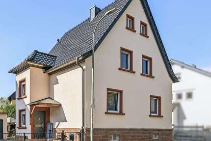 Haus zum Kaufen in Kaiserslautern Erfenbach 280.000 € 125 m² 5 zimmer