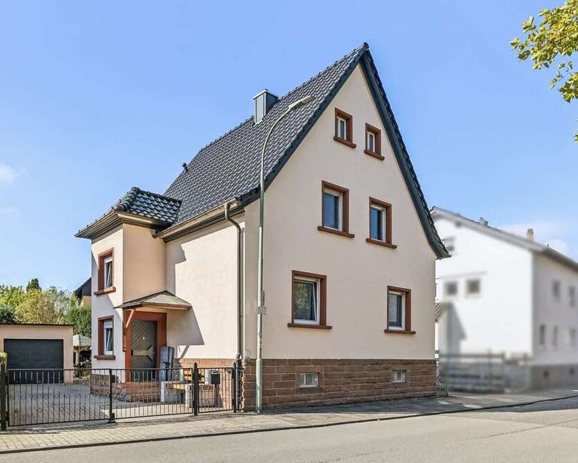 Haus zum Kaufen in Kaiserslautern Erfenbach 280.000 € 125 m² 5 zimmer