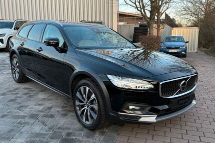 Volvo V90 Cross Country 39.500 km 47.700 &euro; Kaiserslautern 67657