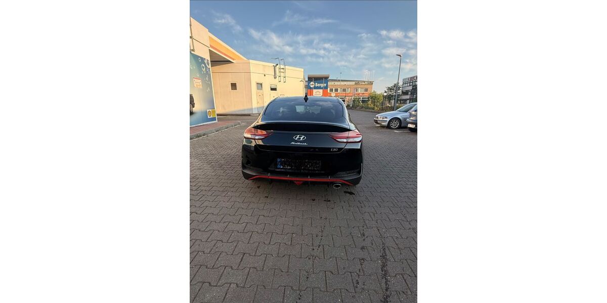 Hyundai i30 89.000 km 18.700 &euro; Hirschhorn 67732