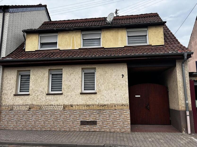 Sonniges Einfamilienhaus mit Garten