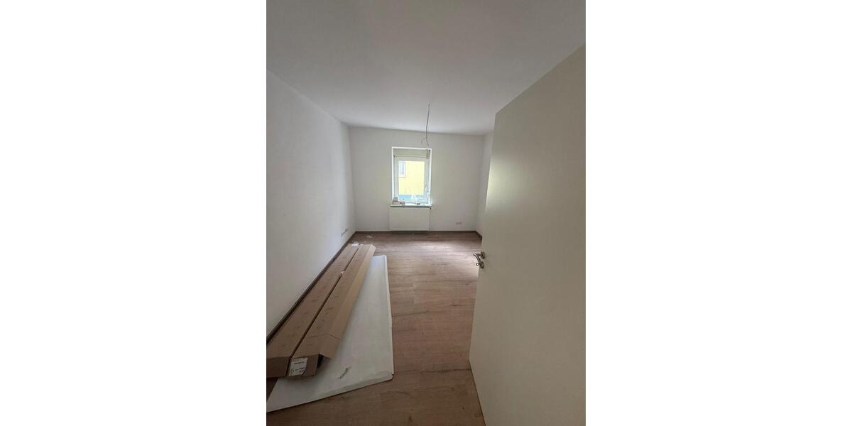 Mehrfamilienhaus, Wohnhaus Bad Dürkheim - 7 Zimmer, 170 m&sup2;, 350.000&euro; | Angebot:26610758