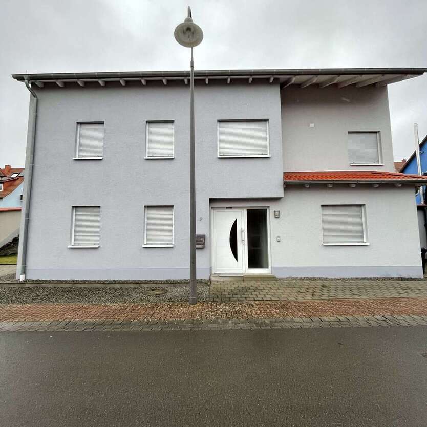 Haus zum Mieten in Katzweiler 2.850 € 320 m²