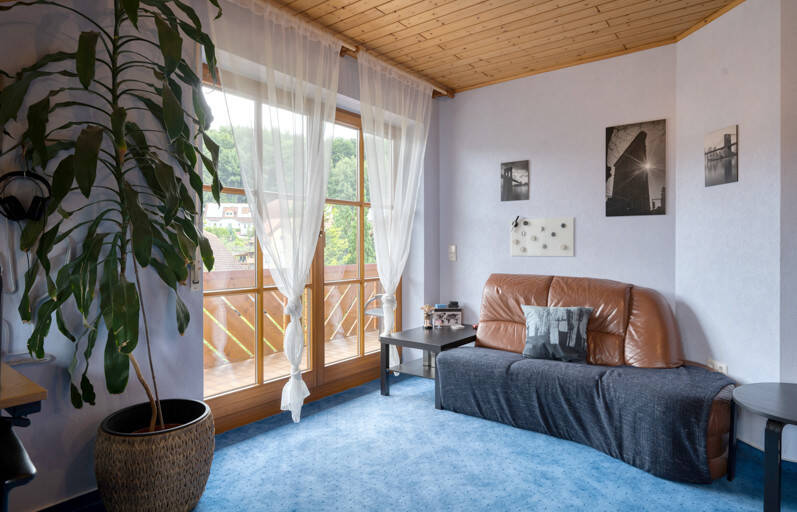 MG - Herrschaftliches Anwesen mit großzügigem Grundstück und Garage